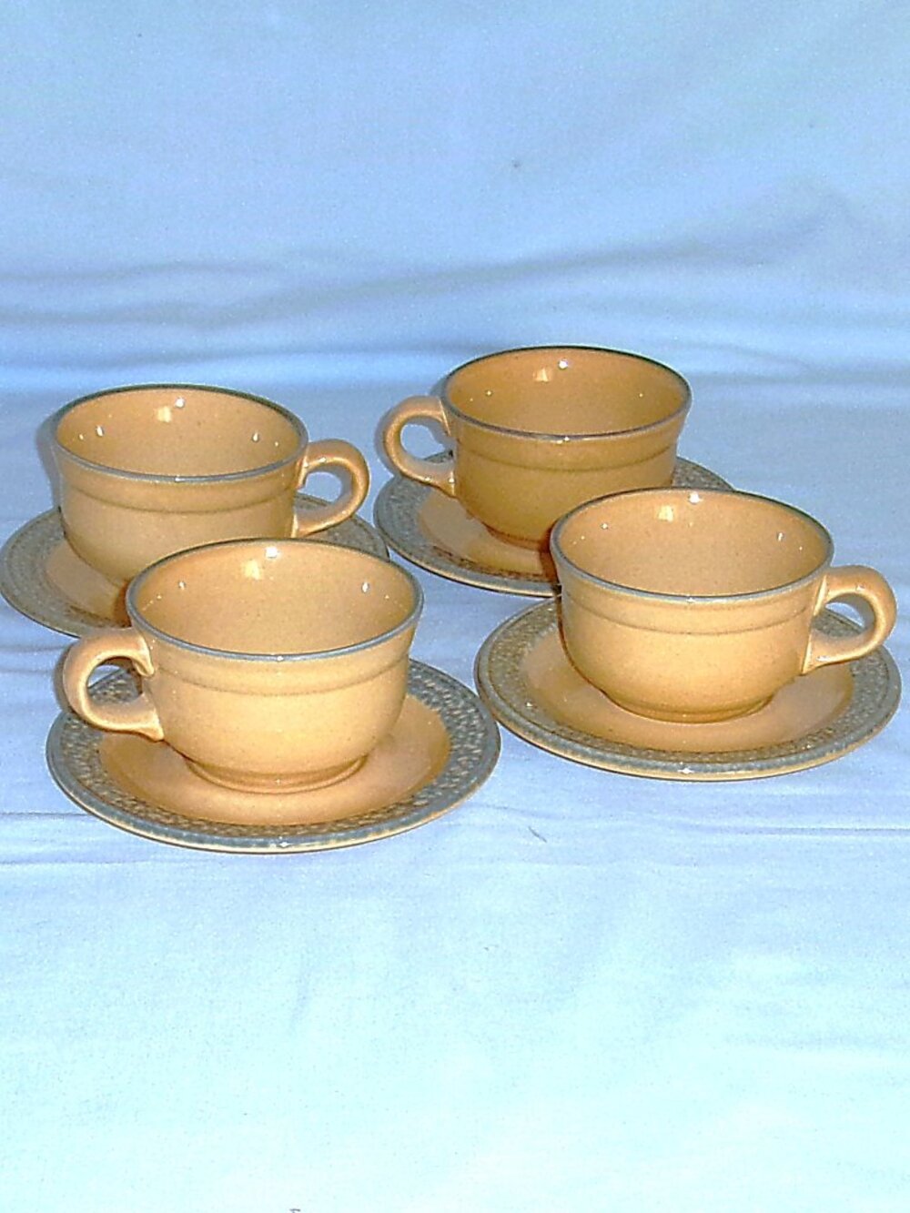 PFALTZGRAFF "AMERICA" PATTERN - CUPS AND SAUCERS